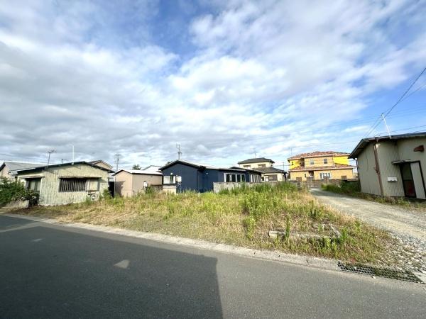 豊川市伊奈町佐脇原2期　全1棟の前面道路含む現地写真画像