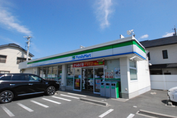 豊川市西豊町2丁目59期　2号棟のコンビニ画像