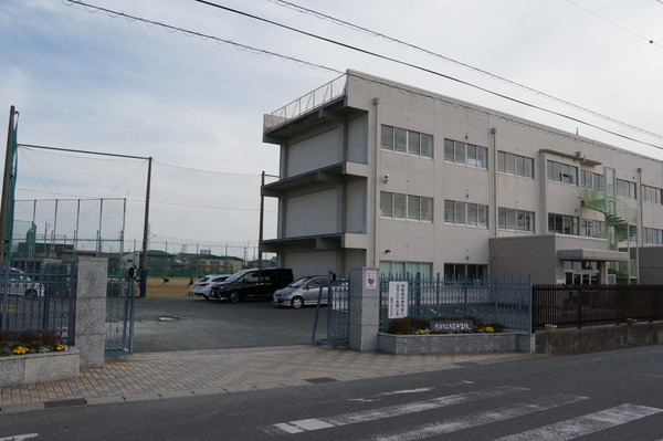 豊橋東脇4丁目第1期　3号棟の中学校画像