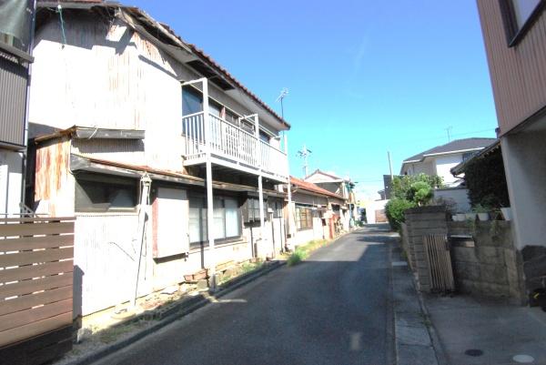 豊川市伊奈町新屋の前面道路含む現地写真画像