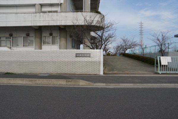 豊橋柳生川南部土地区画整理地内 1号棟の小学校画像