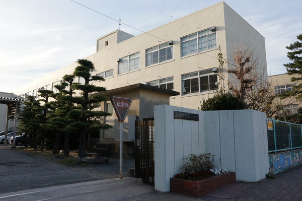豊橋市北山町の小学校画像