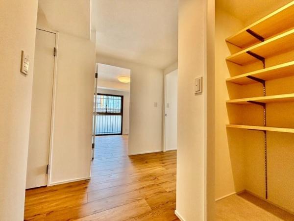 ライオンズマンション南栄 2Fの玄関画像