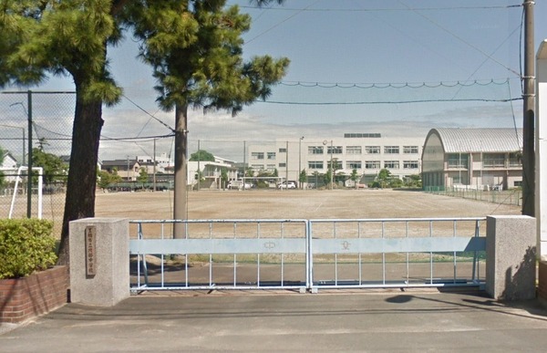 豊橋市下地町字宮前の中学校画像