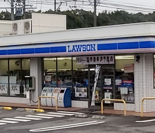 豊川市赤坂台第1期　2号棟のコンビニ画像