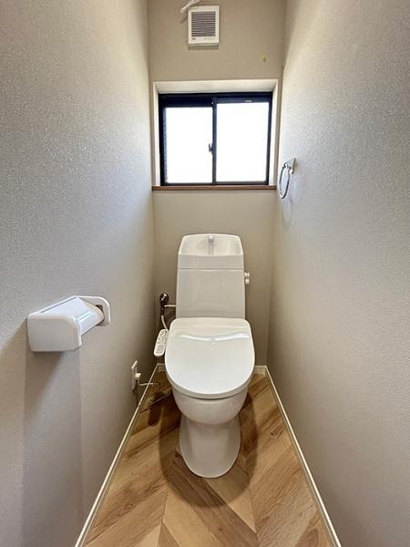 豊川市赤坂町東山のトイレ画像