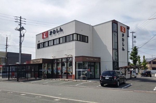 豊橋市池見町第1　1号棟の銀行画像