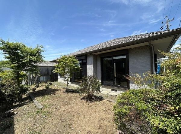 豊橋市大岩町北山の庭画像