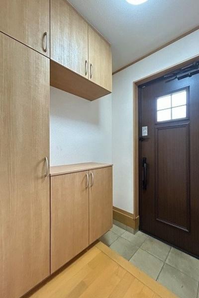 豊橋市前芝町西青の玄関画像
