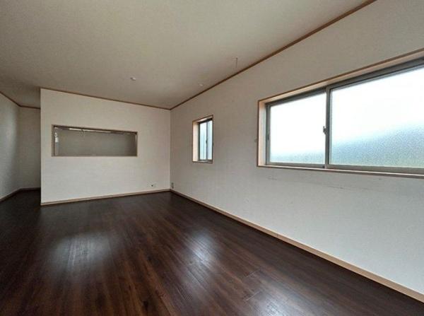 豊橋市前芝町西青のリビング画像