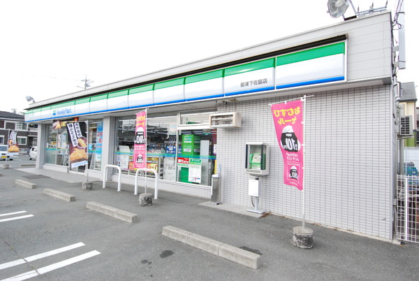 豊川市御津町第1期　3号棟のコンビニ画像