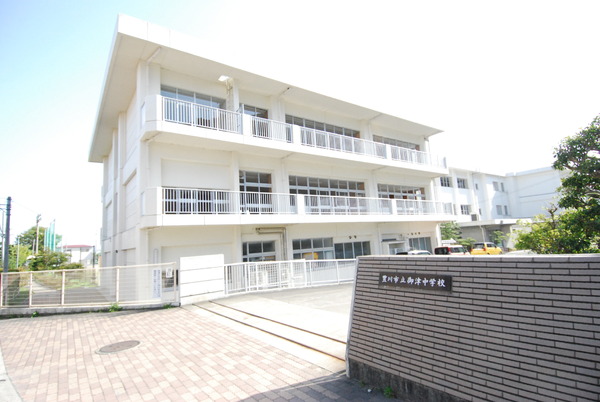 豊川市御津町第1期 1号棟の中学校画像
