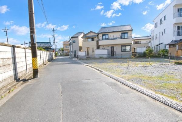 豊橋市北島町字北島の前面道路含む現地写真画像