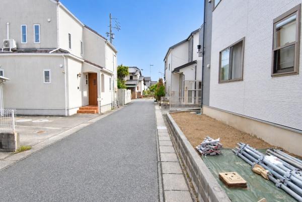 豊橋市三ノ輪町字本興寺の前面道路含む現地写真画像