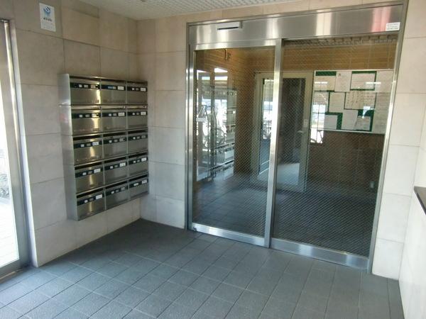 セントラルパレス15のエントランス画像