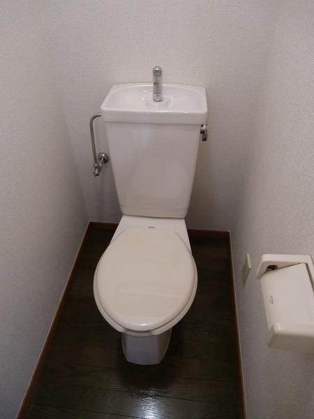 稲城市坂浜のアパート　トイレ