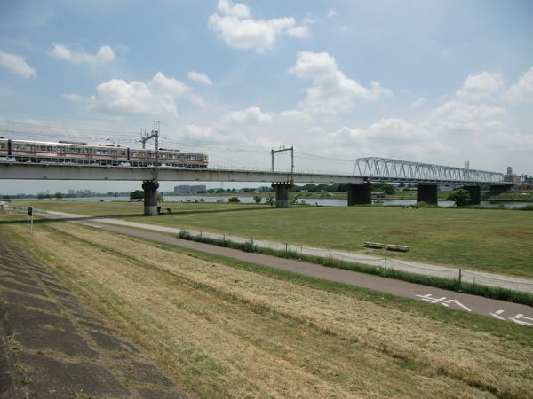 調布市飛田給３丁目の土地の公園画像