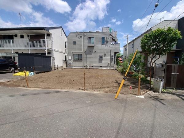 調布市国領町７丁目の新築一戸建の前面道路含む現地写真画像