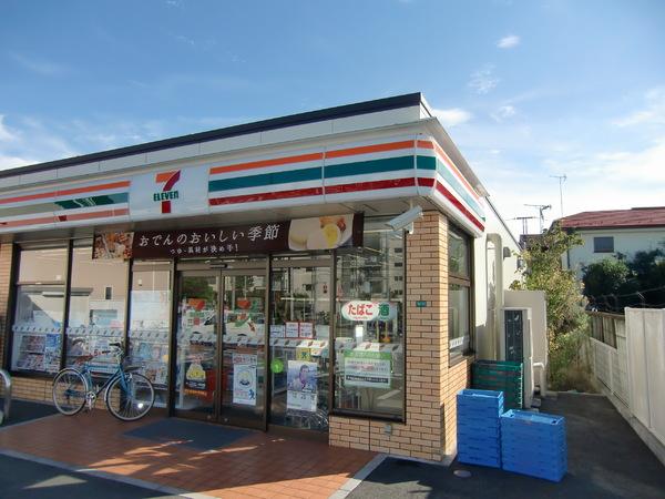 パレス中和泉のコンビニ画像