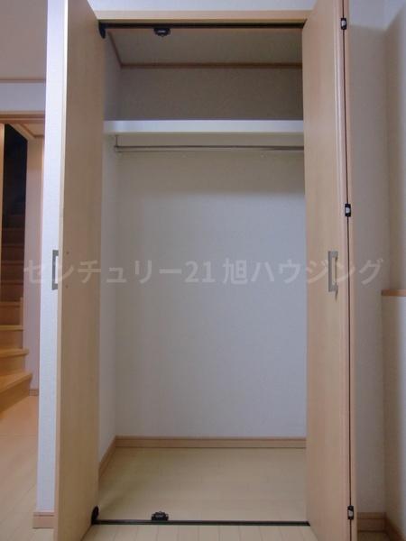 国領３丁目貸家の収納画像