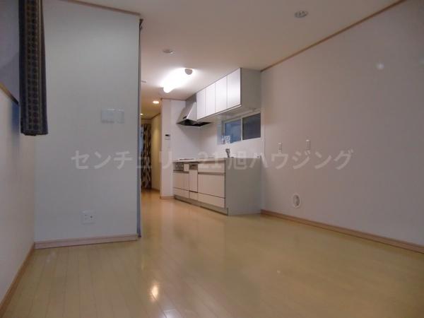 国領３丁目貸家のリビング画像