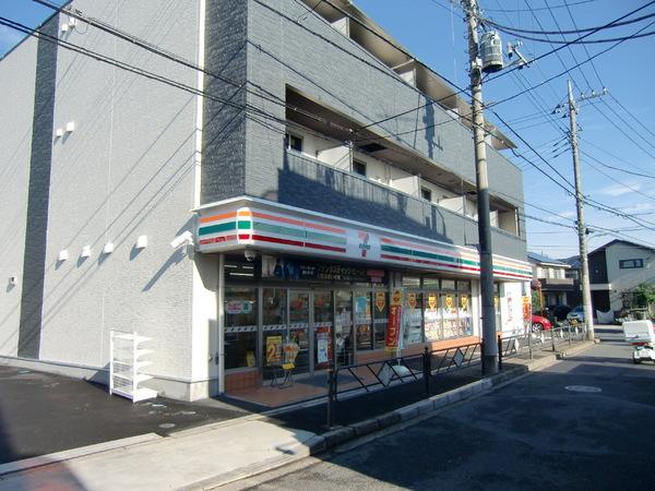 ヴァンガードミギハラのコンビニ画像