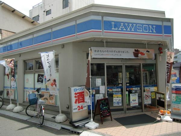 ハイツローズマローのコンビニ画像