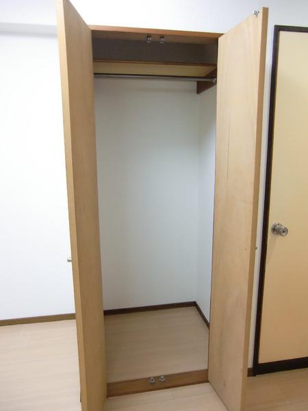 ハイツローズマローの収納画像