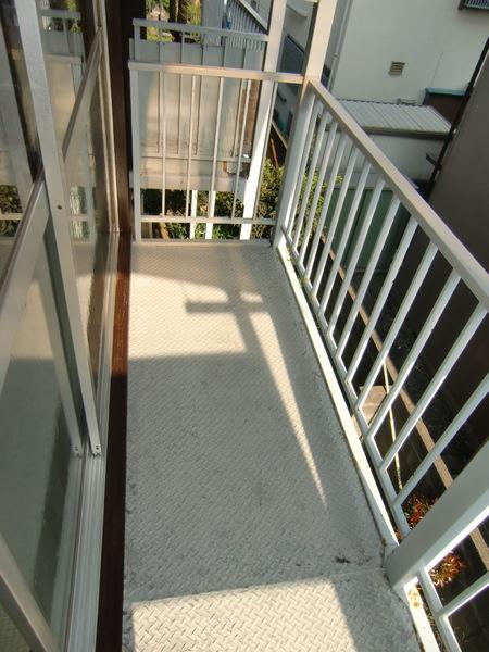 小黒荘のバルコニー画像