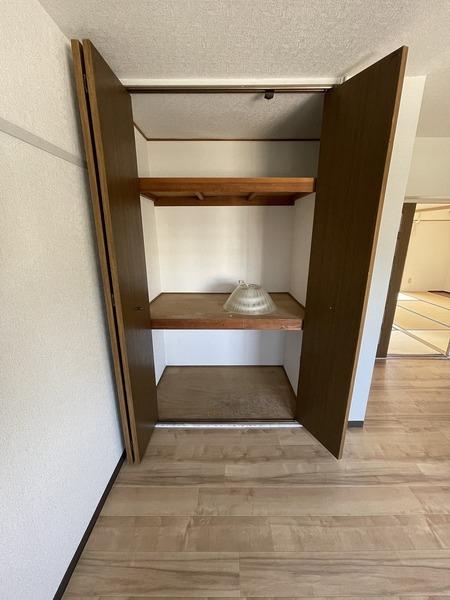 多摩川住宅ハ－１３号棟の収納画像