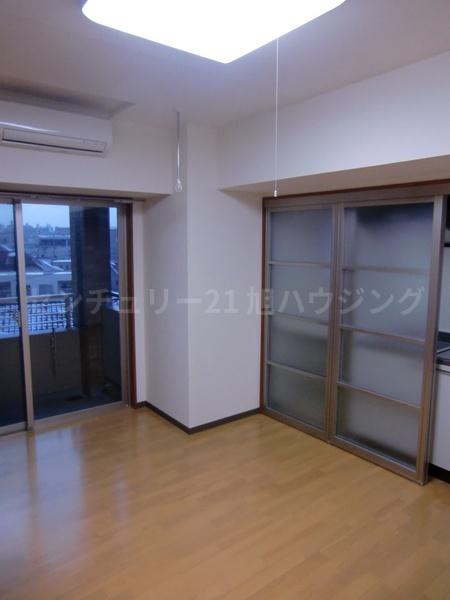 ジェルソミーナのリビング画像