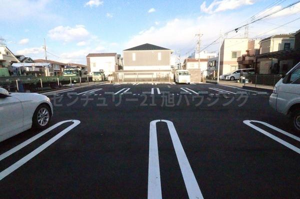aisevillageの駐車場画像