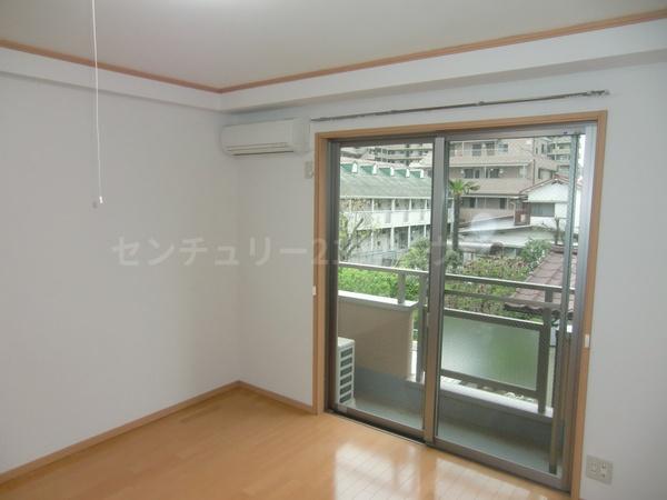 グランシャリオ2のリビング画像