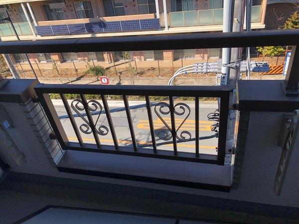 トーケンフラットのバルコニー画像