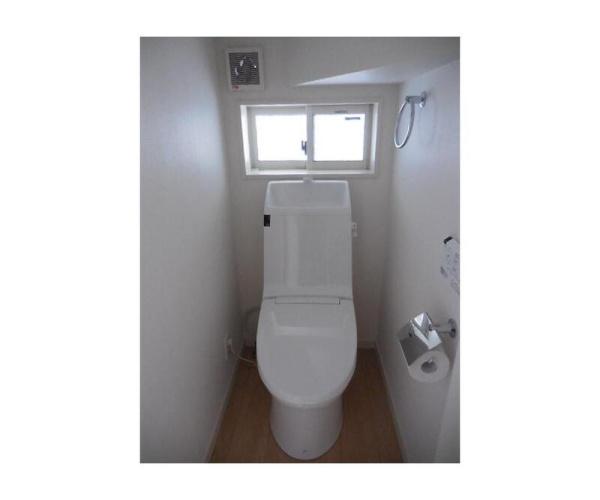 調布市菊野台2丁目貸家のトイレ画像