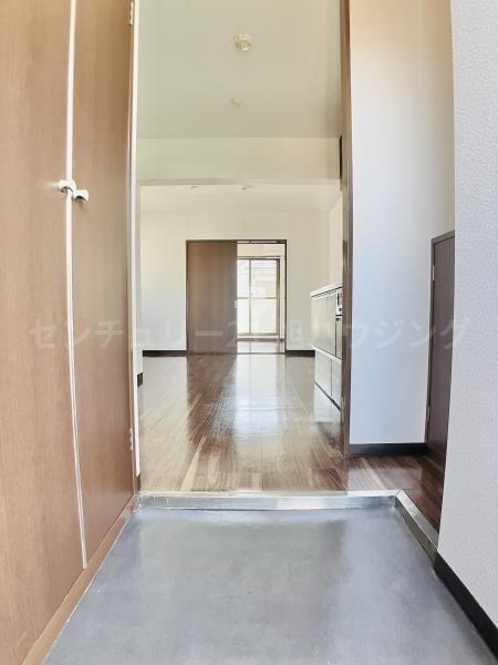 カーサグリーンプラザの玄関画像