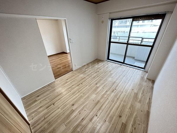 五香屋プラザビルの洋室画像