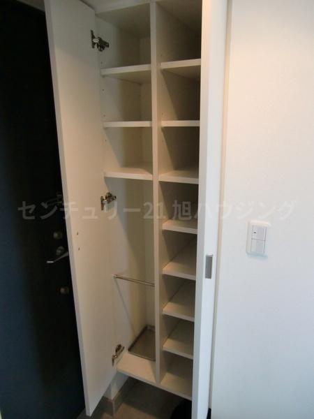 レディアス調布国領の玄関画像