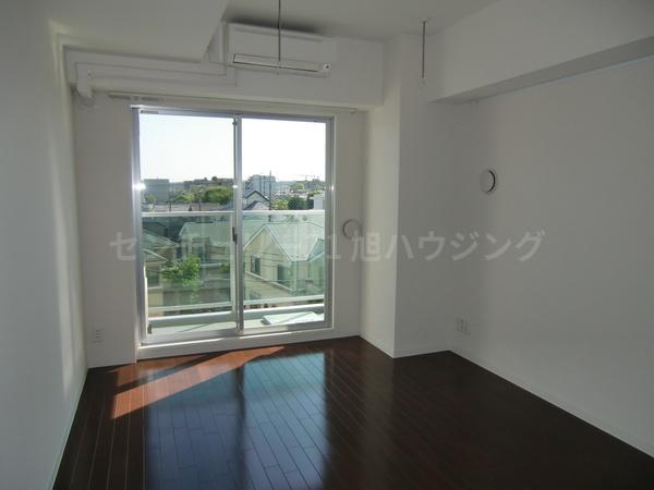 レディアス調布国領のリビング画像