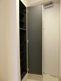 リブリ・国領の玄関画像