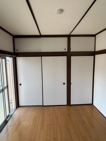 ハイツ拾萬石の洋室画像