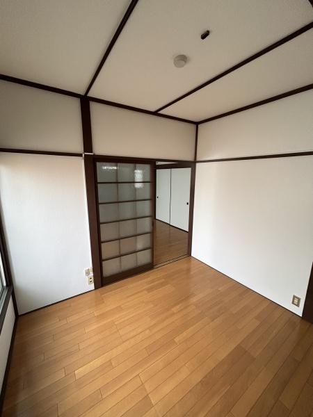 ハイツ拾萬石の洋室画像