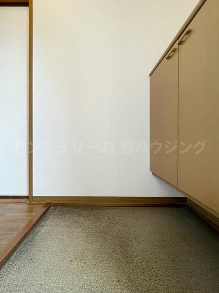 パレス神代Aの玄関画像