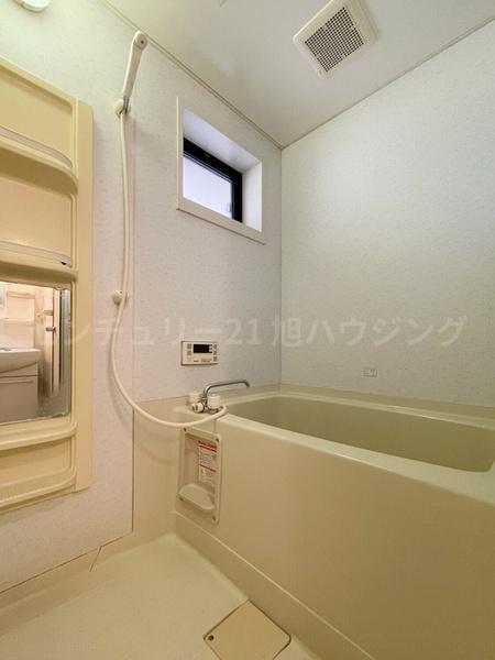 パレス神代Aのバス画像