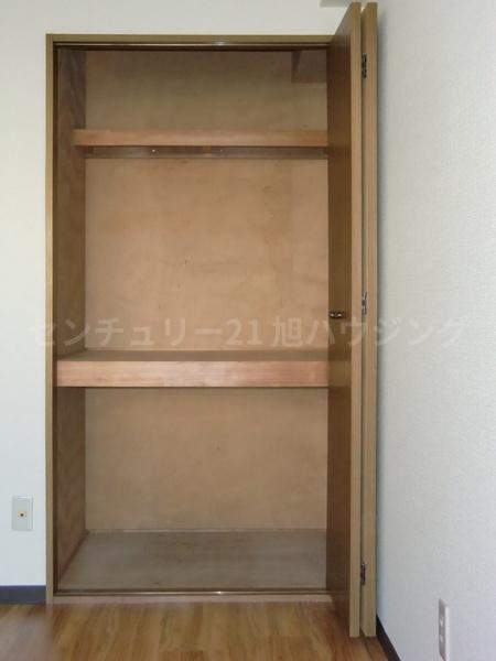 クレセントトミザワの収納画像