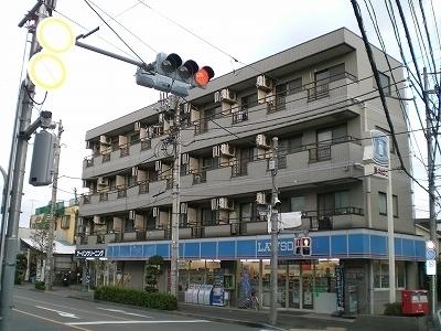 ヒューリックレジデンス調布柴崎のコンビニ画像