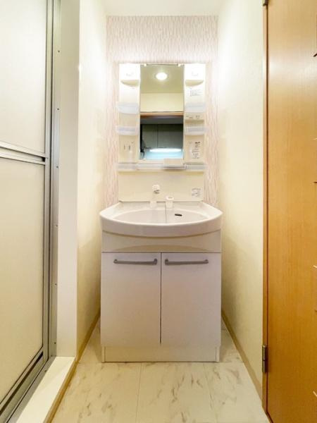 ルピナスコート柴崎の洗面台・洗面所画像