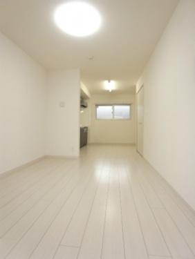 リブリ・ラウレアのその他画像