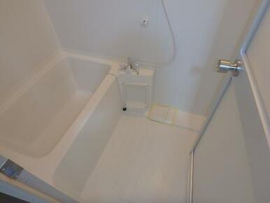 スプランドゥール国領のバス画像