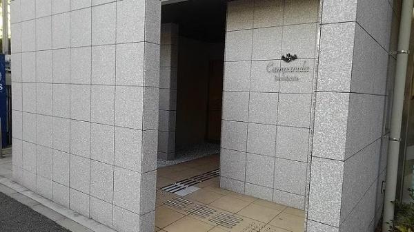 カンパニュラのエントランス画像